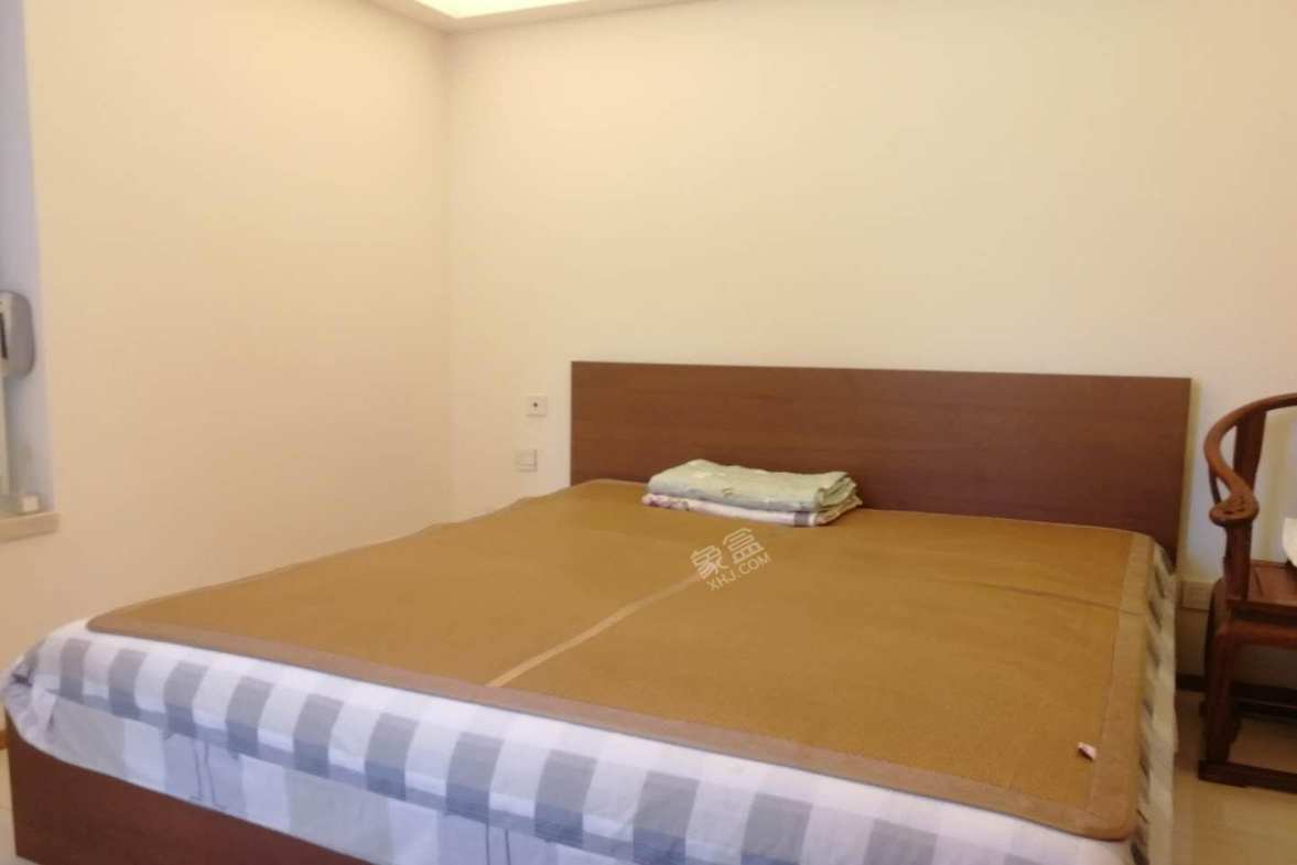 海洋中心  3室2厅2卫    7200.0元/月室内图