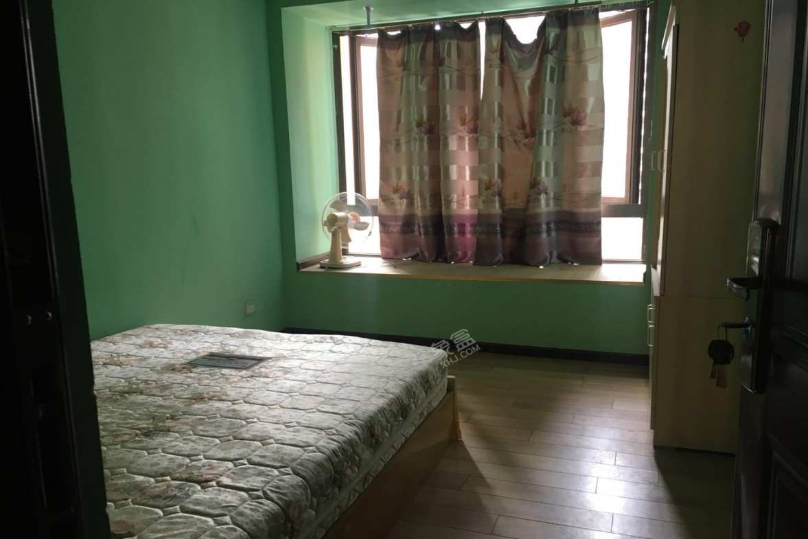 南湖国际6期  3室2厅2卫    2300.0元/月室内图