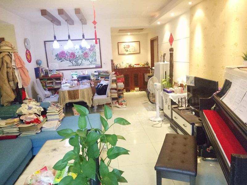 浪琴湾  3室2厅1卫   238.00万客厅