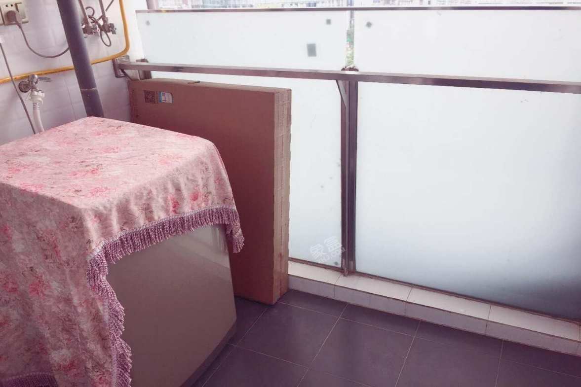 SG珊顿道 1室1厅1卫 3600.00元/月 SG珊顿道 1室1厅1卫 3600.00元/月室内图