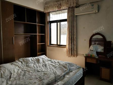 光明新村  3室2厅2卫   1200.00元/月