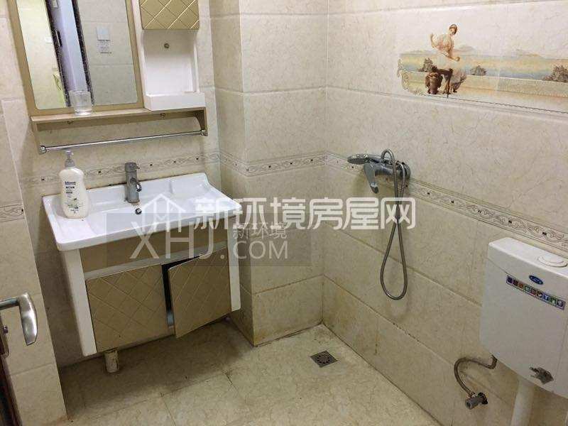 揽胜金沙  2室1厅1卫   150.00万客厅