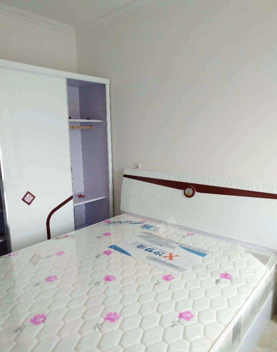 天府鹤林-西区(一期) 1室1厅1卫 1300.0元/月 天府鹤林-西区(一期) 1室1厅1卫 1300.0元/月室内图