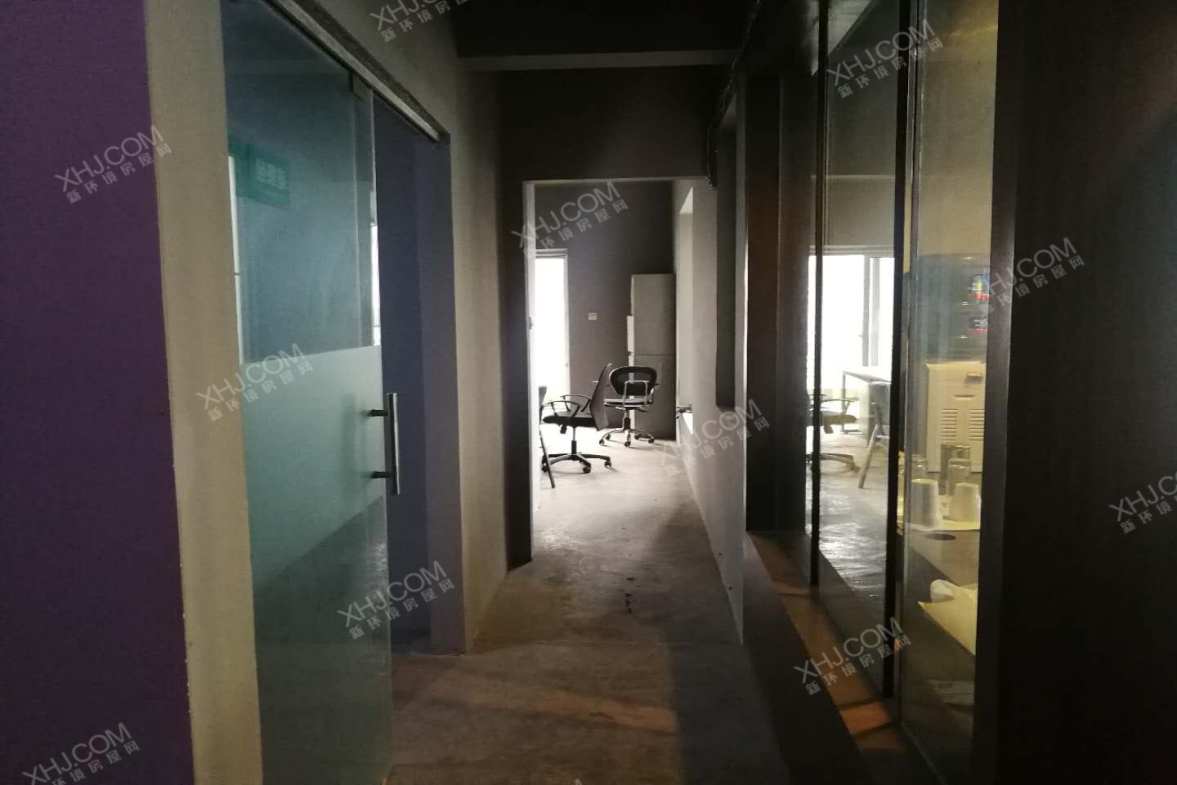 天鹅湖花园  4室2厅1卫    4200.0元/月室内图