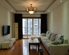 戛纳滨江  3室1厅2卫    3000.0元/月