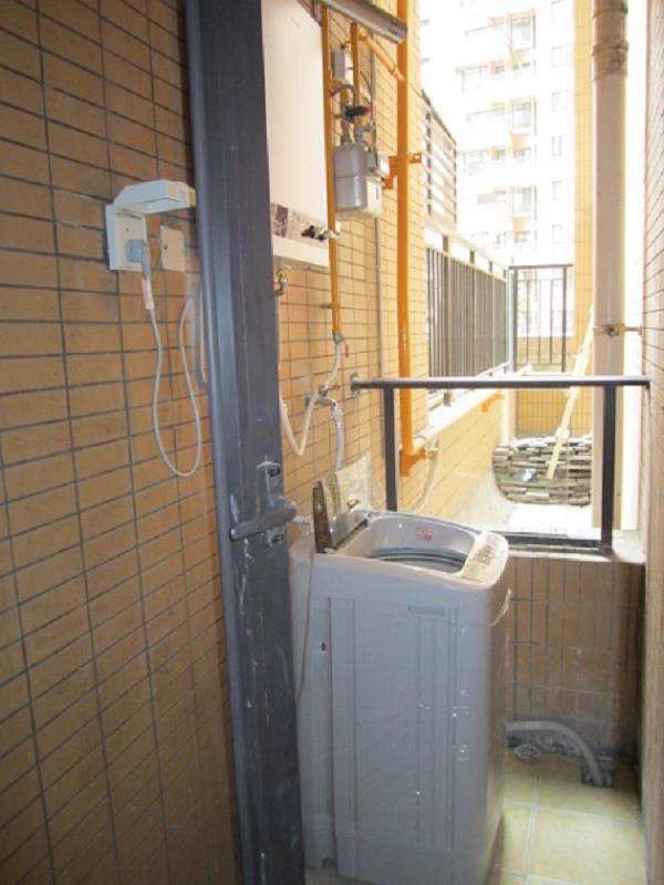 保利心语四期  2室1厅1卫    2700.0元/月室内图