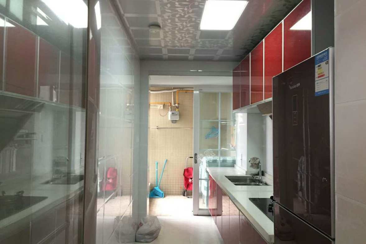 天府豪庭  3室1厅2卫    3700.0元/月 天府豪庭  3室1厅2卫    3700.0元/月室内图