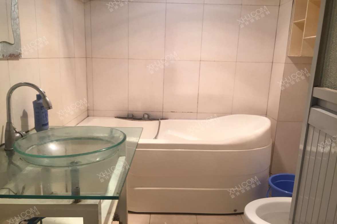 水岸格林  2室1厅1卫    1900.0元/月室内图