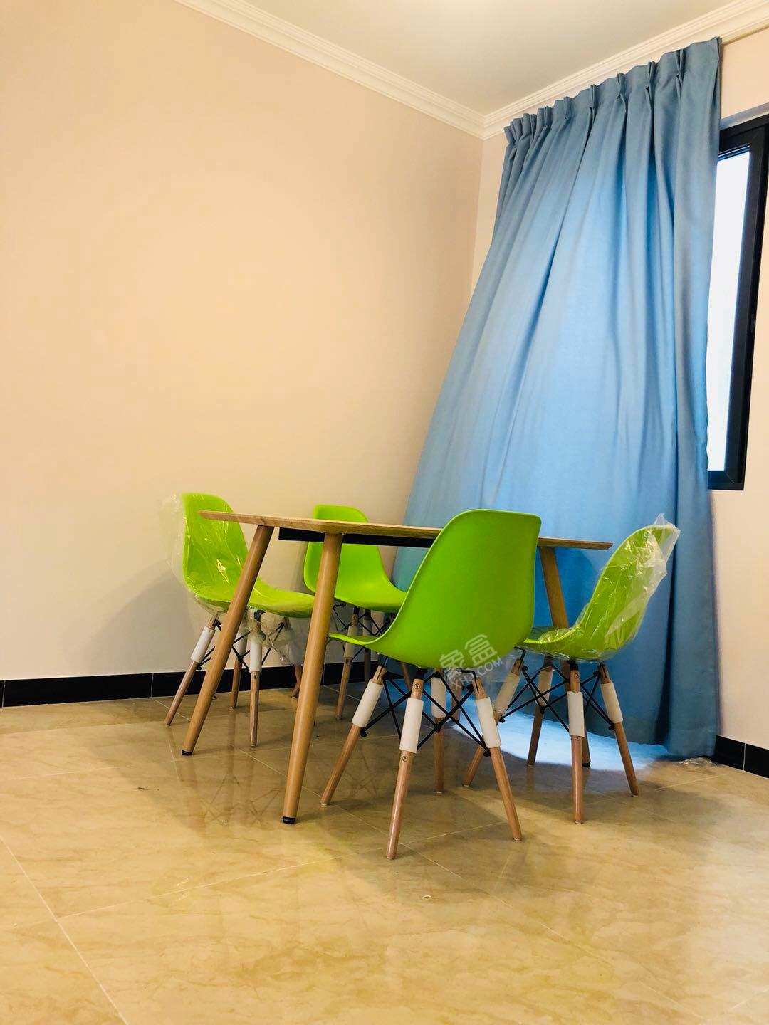 上善清波A  2室1厅1卫    2200.0元/月室内图