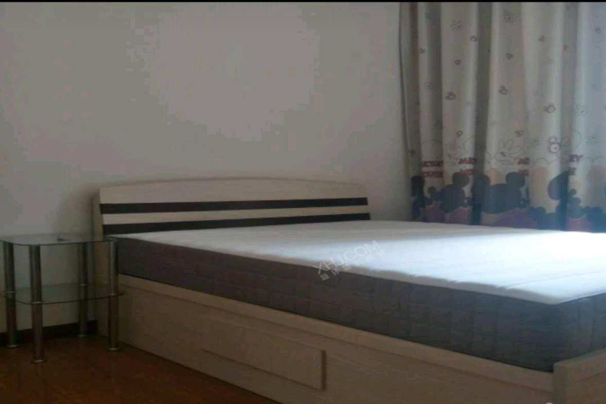 华润凤凰城二期  3室2厅1卫    3500.0元/月室内图