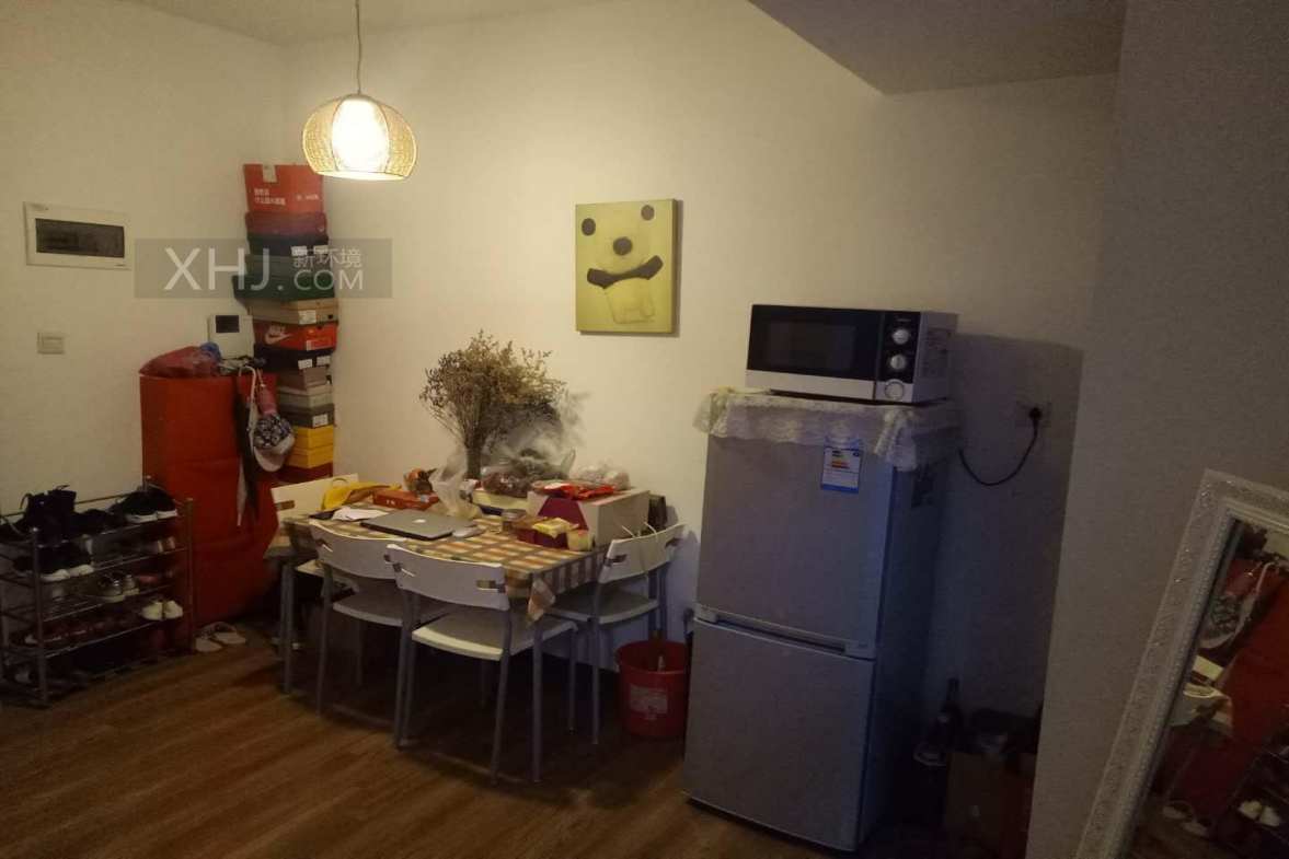 朗基龙堂  1室1厅1卫    1800.0元/月室内图