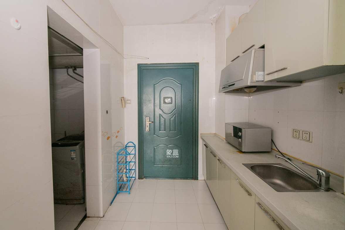 伍家岭生活广场 1室1厅1卫 28.5万 伍家岭生活广场 1室1厅1卫 28.5万厨房