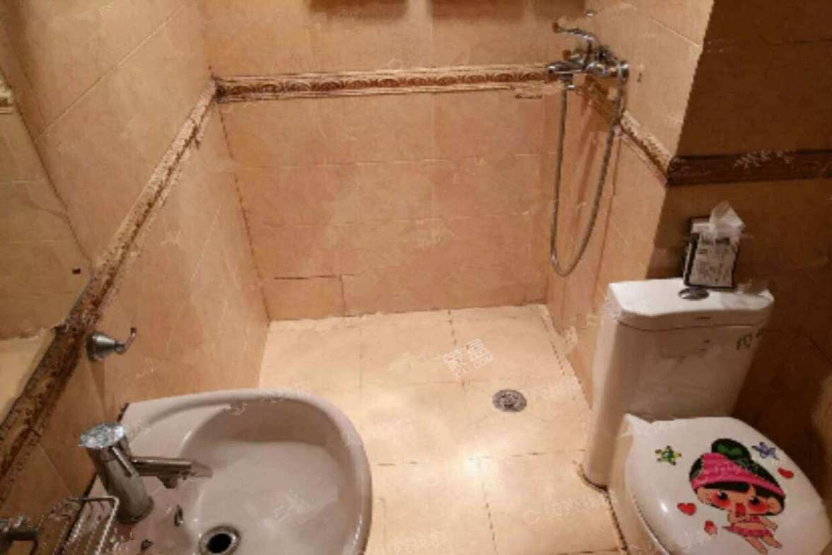 海棠月色  1室1厅1卫    2000.0元/月室内图