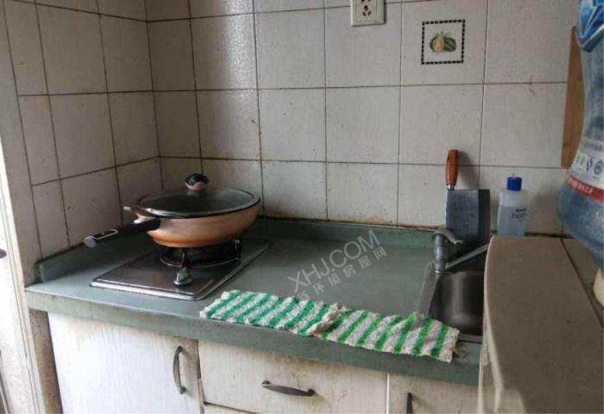 海棠月色  1室0厅1卫    85.0万客厅