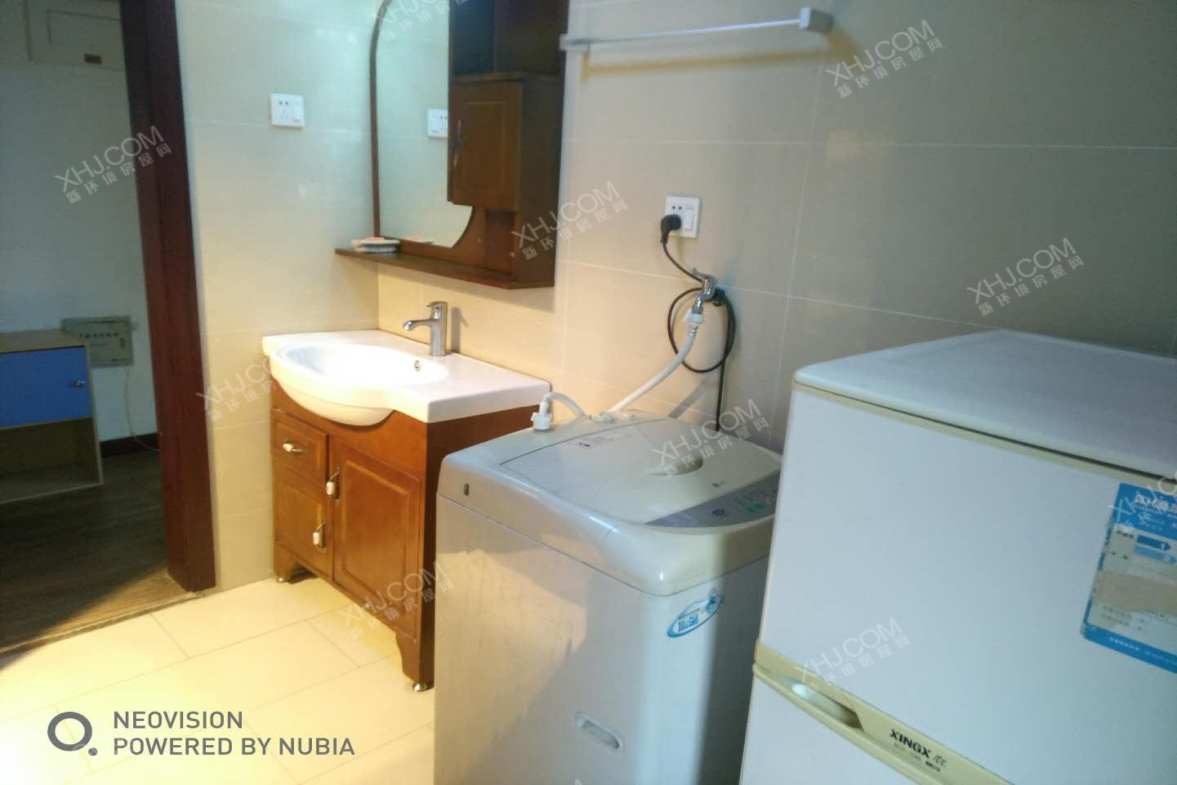 揽胜金沙  1室1厅1卫    2200.0元/月室内图