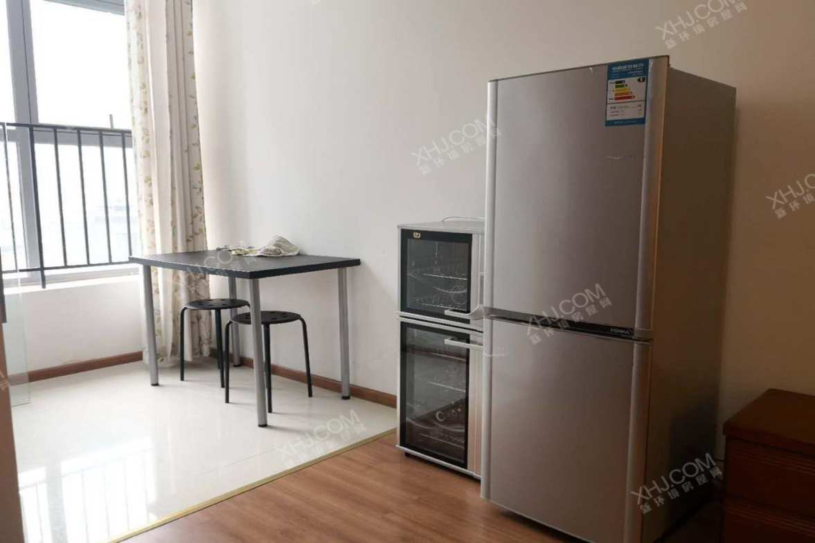 汇锦广场  1室1厅1卫    2200.0元/月 汇锦广场  1室1厅1卫    2200.0元/月室内图