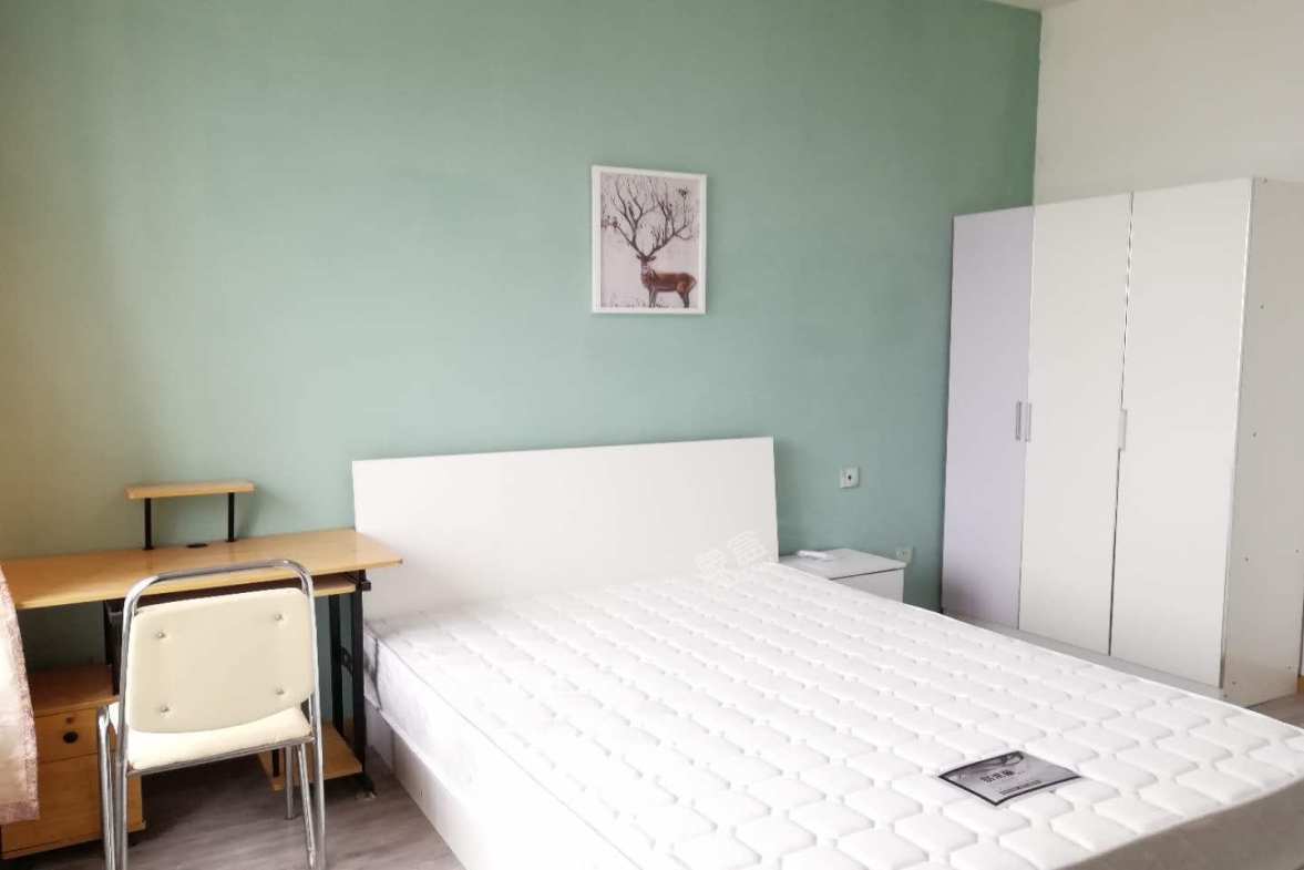 南湖世纪 3室2厅2卫 2500.0元/月 南湖世纪 3室2厅2卫 2500.0元/月室内图