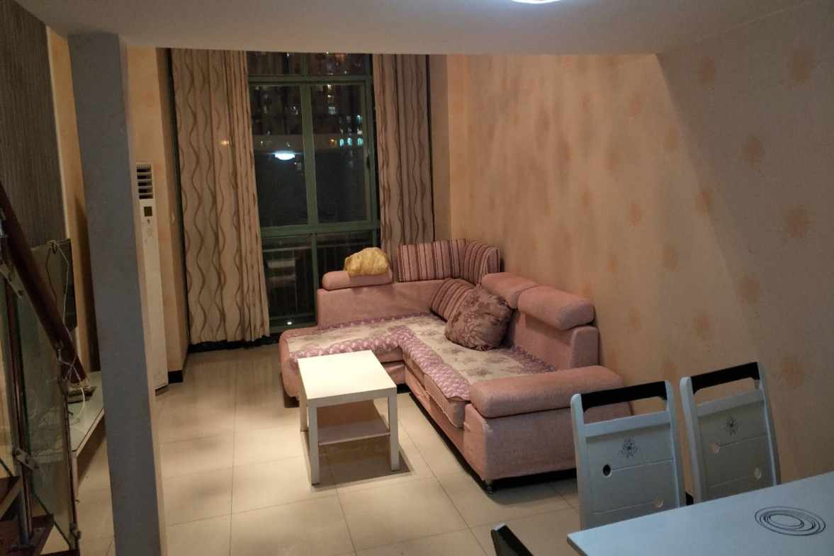 浪琴湾  1室1厅1卫    1700.0元/月 浪琴湾  1室1厅1卫    1700.0元/月室内图