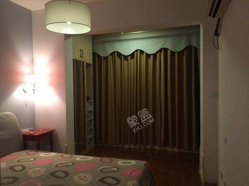 新城国际  2室2厅1卫    3600.0元/月室内图