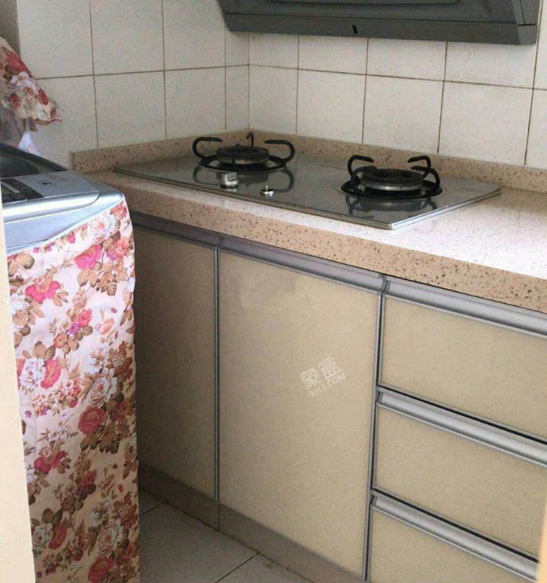 海棠月色  1室1厅1卫    2000.0元/月室内图