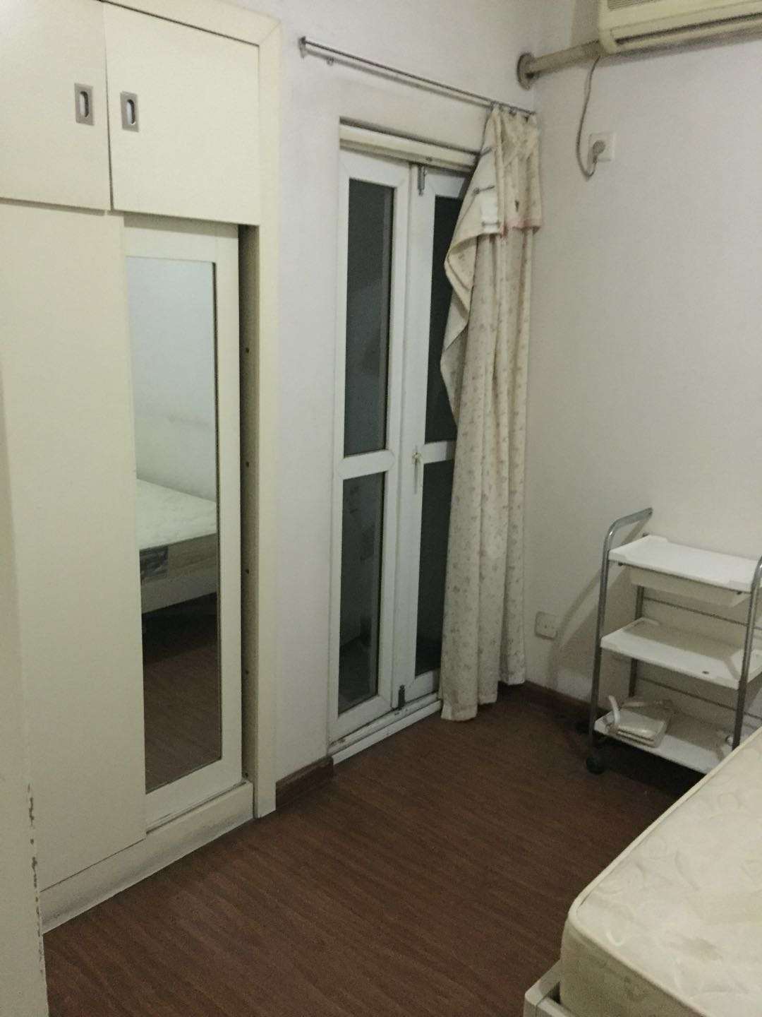 海棠月色  1室1厅1卫    1700.0元/月 海棠月色  1室1厅1卫    1700.0元/月室内图