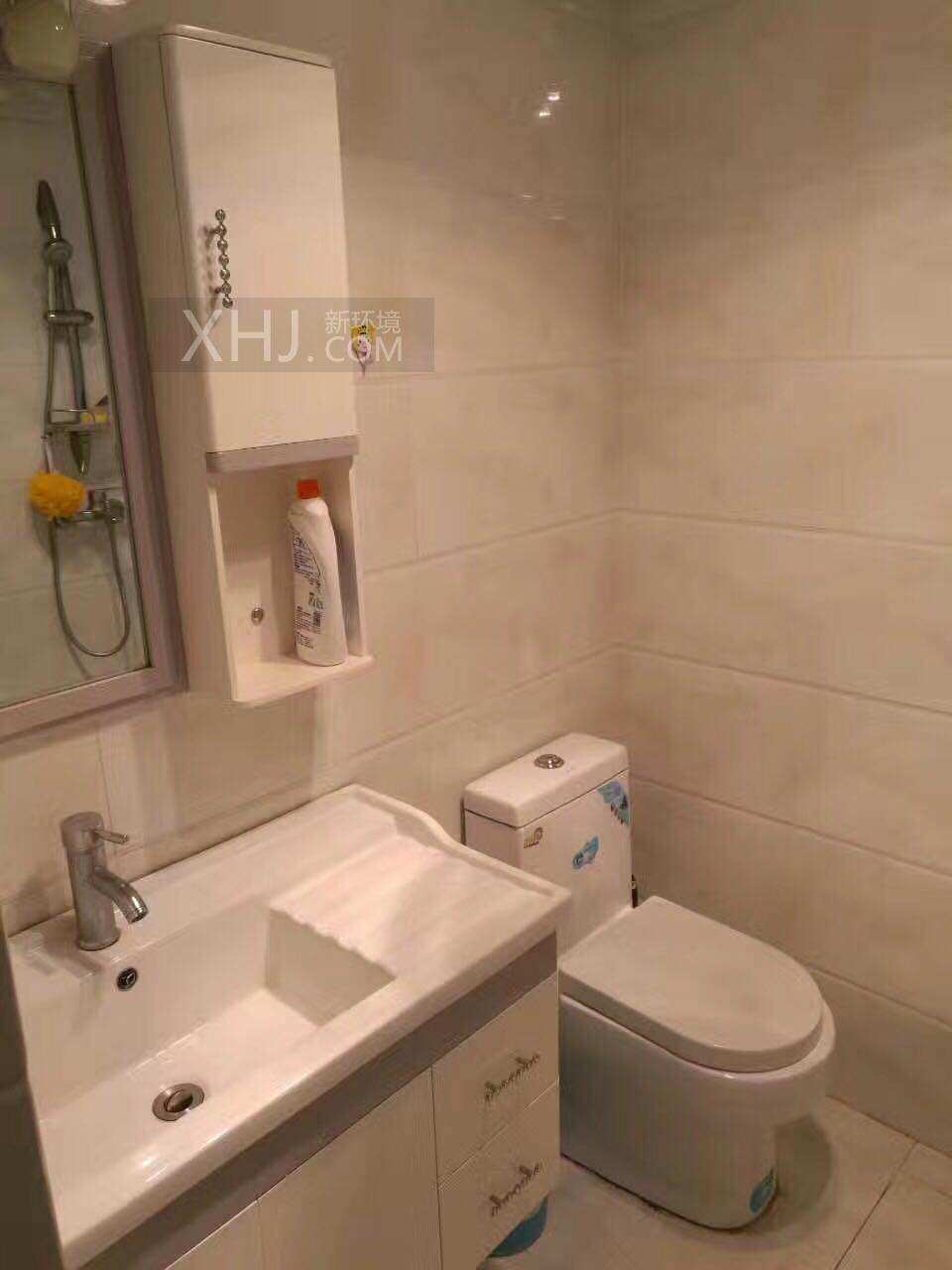 华府西苑  1室1厅1卫    2600.0元/月 华府西苑  1室1厅1卫    2600.0元/月室内图