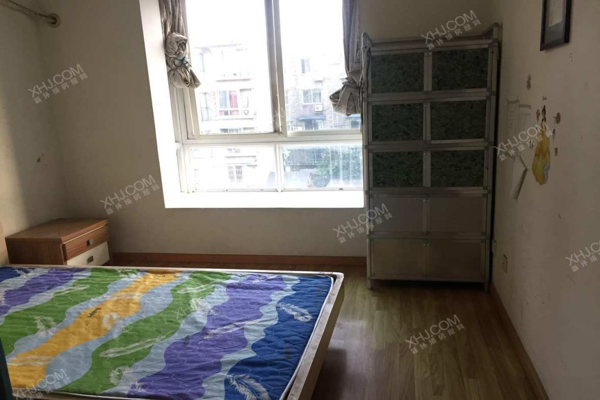 水岸格林  2室1厅1卫    2000.0元/月室内图