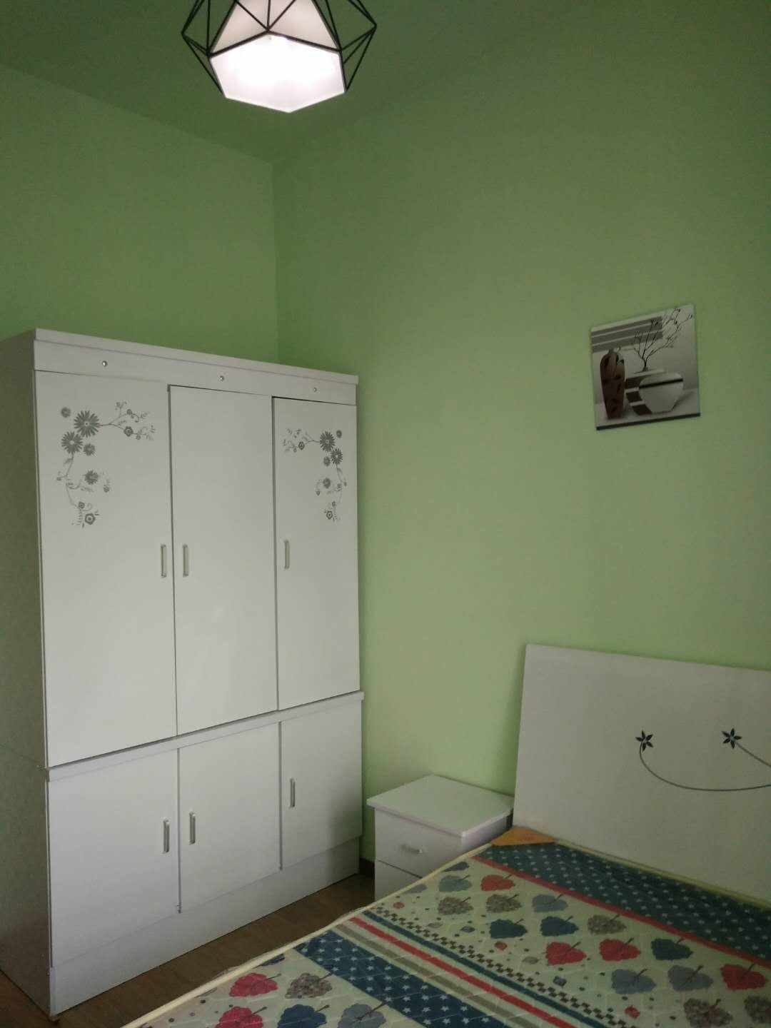 二江花园  2室1厅1卫    1500.0元/月 二江花园  2室1厅1卫    1500.0元/月室内图