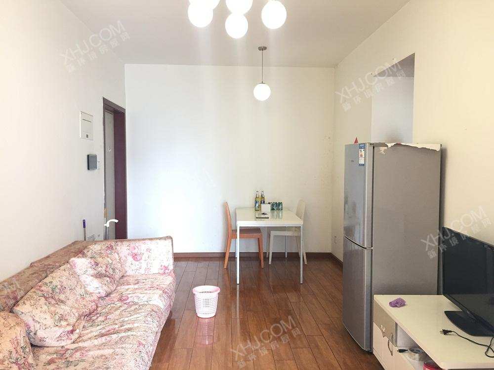 揽胜金沙  1室1厅1卫    2100.0元/月 揽胜金沙  1室1厅1卫    2100.0元/月室内图