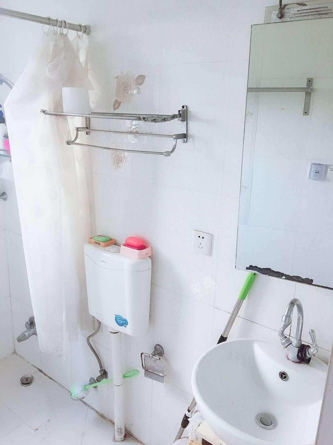 香格里拉  2室1厅1卫    2500.0元/月室内图