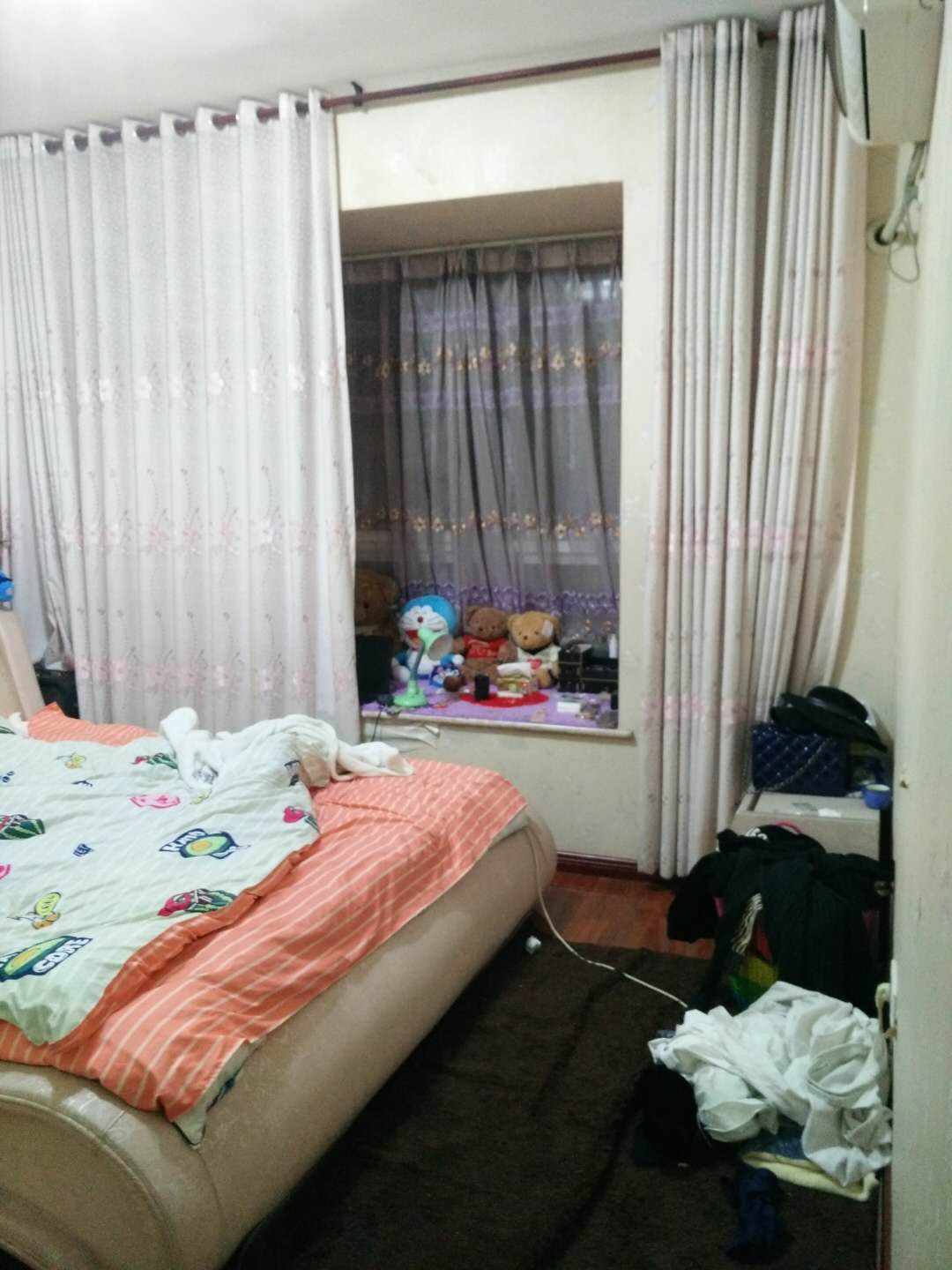 金地嘉年华B区  3室2厅2卫    3500.0元/月室内图